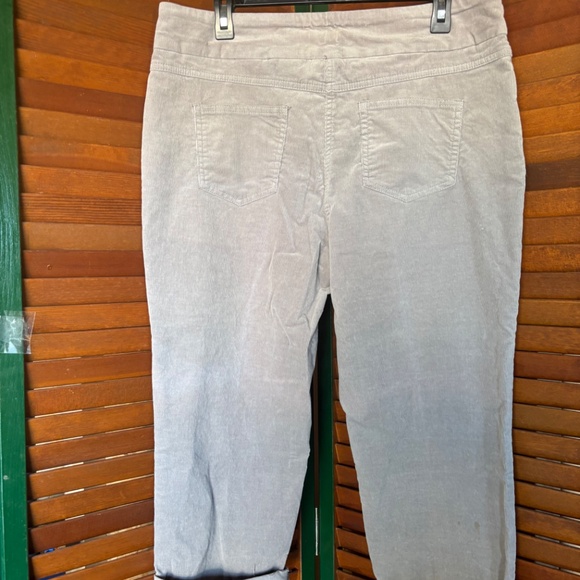 Capris - Picture 2 of 2